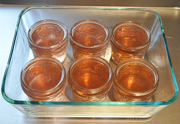 [Image: 2013-02-01-snow-globes-3-580x400.jpg]