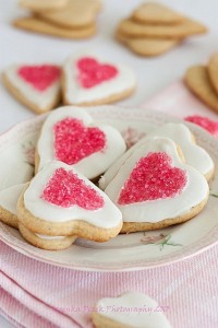Bánh quy tạo hình trái tim ngọt ngào